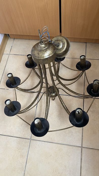 Люстра под бронзу на 8 свечей