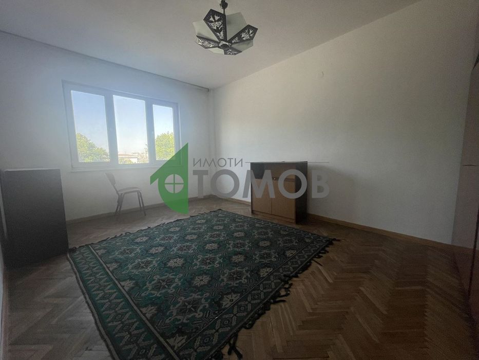 Продава се Двустаен апартамент в Шумен, Добруджански - 70 кв.м за 1239 €/кв.м - Снимка #1