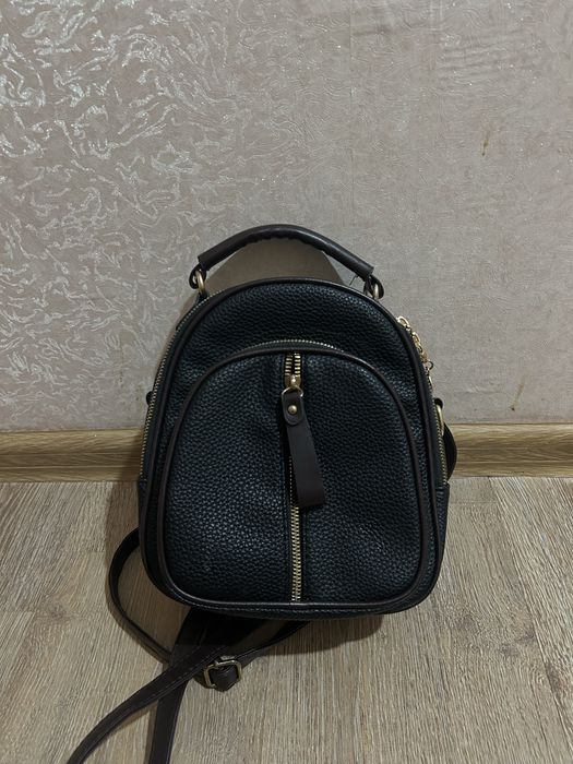 Сумки женский в отличном состоянии