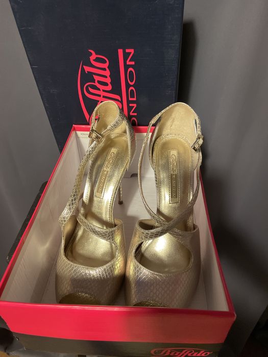 Pantofi 39 Buffalo London