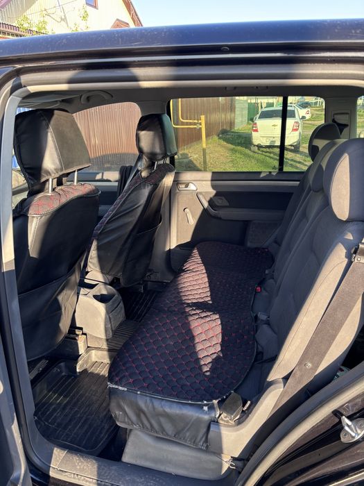 Volkswagen Touran Минивен