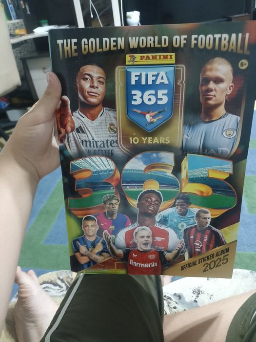 Продам альбом panini с 17 наклейками