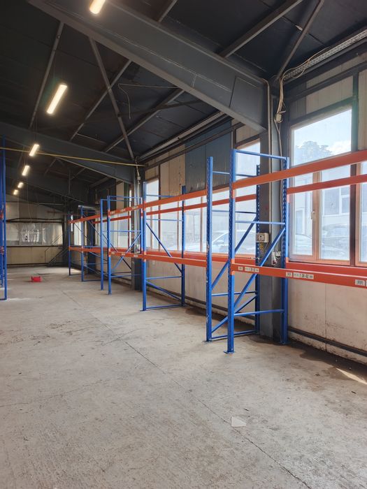 Rafturi metalice industriale second-hand pentru depozitare paleti L2.7M