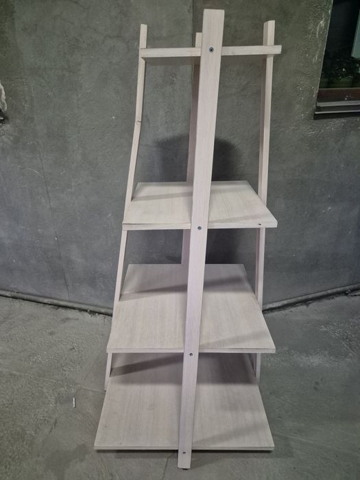 Полки сломанные отдаю бесплатно