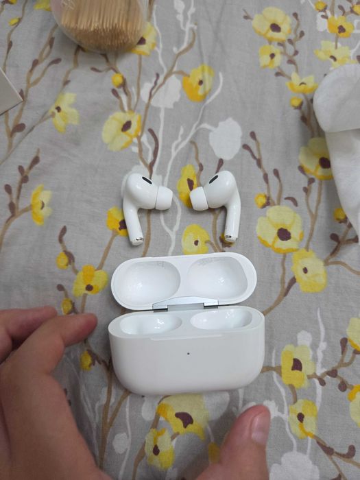 AirPods Pro (2nd generation) with MagSafe Case (USB-C) Model A3047