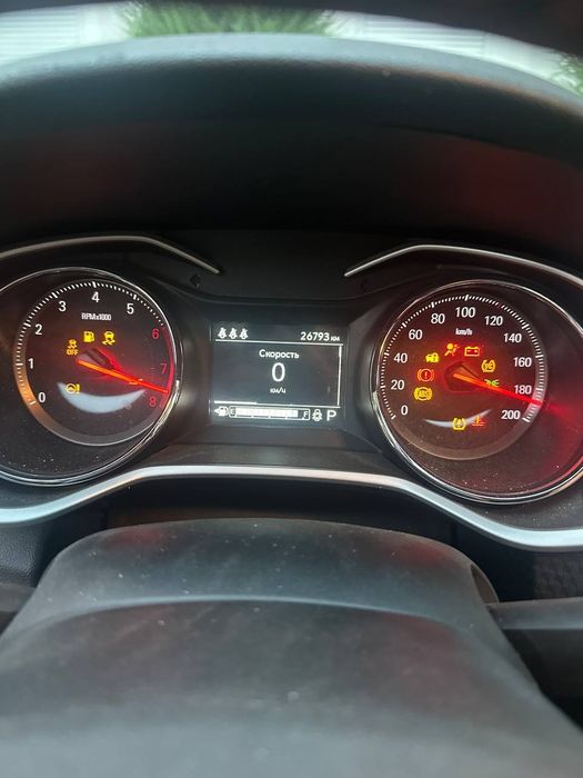 Avtomobil Onix Redline