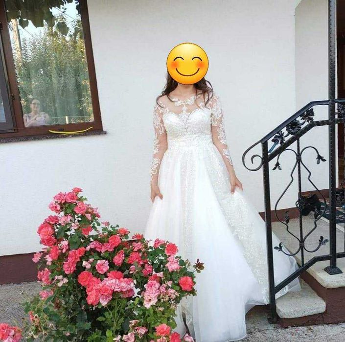 Rochie mireasă cu sclipici, păstrată, sâni medii-mari