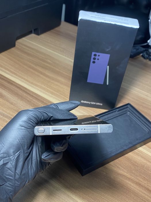 Samsung Galaxy s24 ultra • 512 GB • Titanium Violet