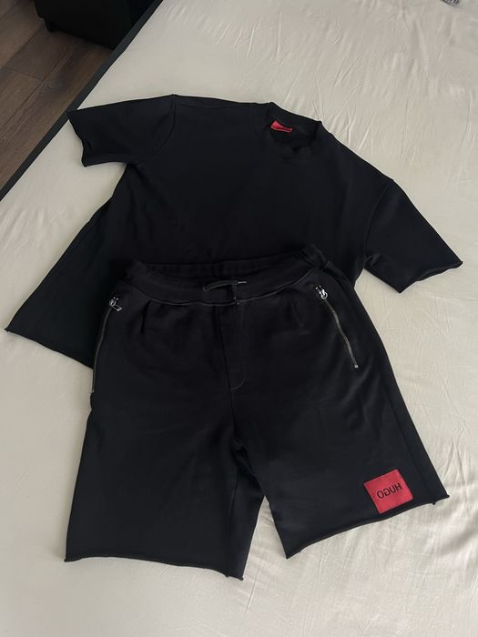 HUGO Boss • М Size • Комплект къси панталони и тениска • Черно • Памук