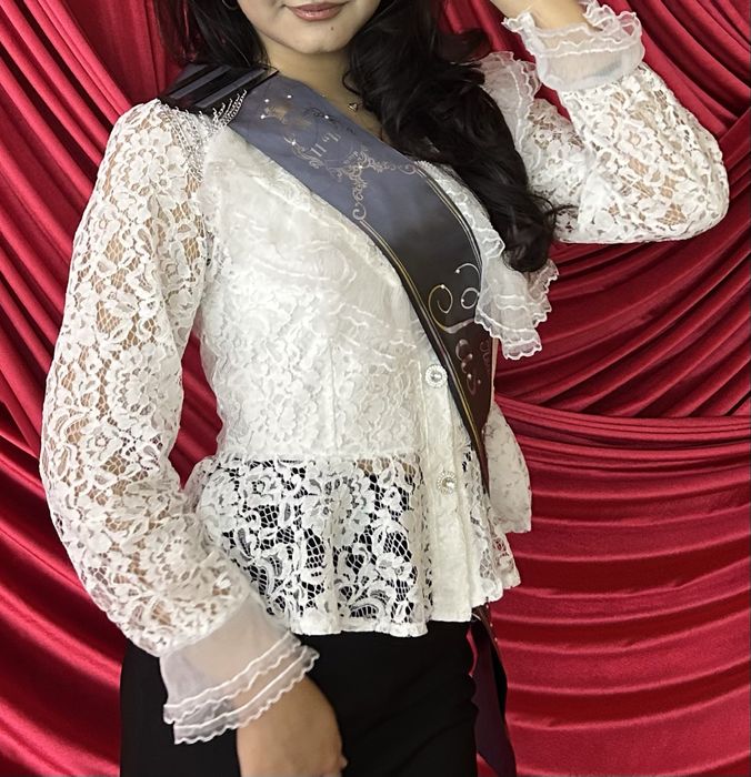 Красивая блузка