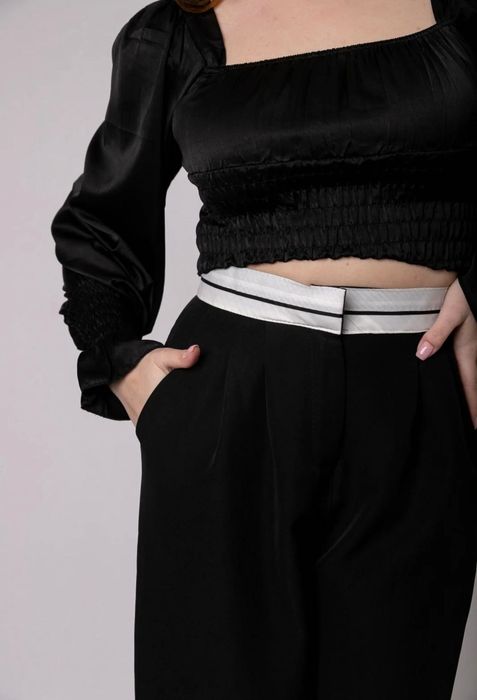 Черен панталон широк