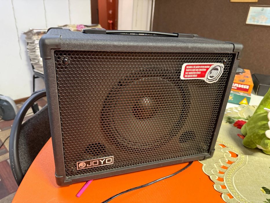 Гитарный комбоуслилитель JOYO-DC30