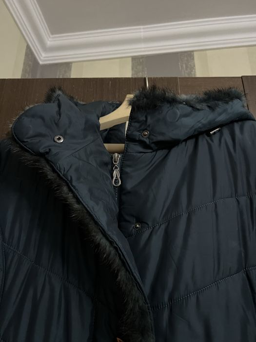 Пуховик женский темно-зеленый размер 56