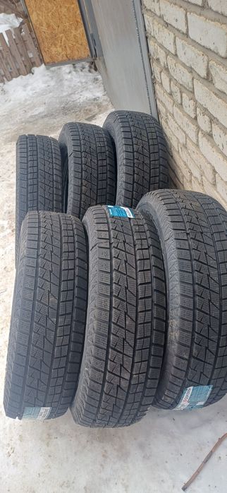 Продам резину новую размер 16