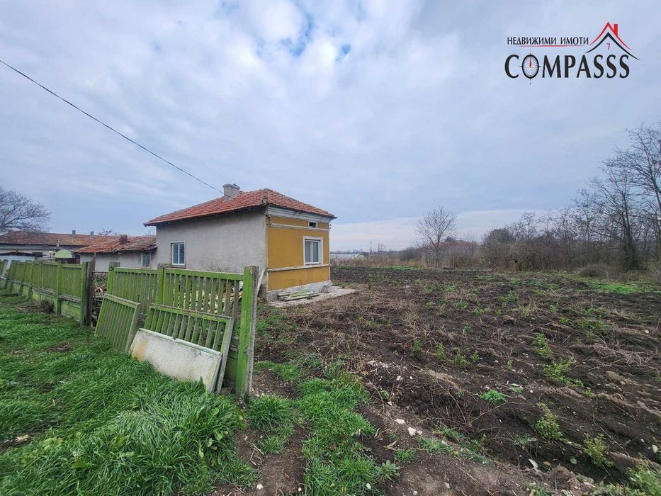 с. Смолница, обл. Добрич, къща с двор – 78000лева!