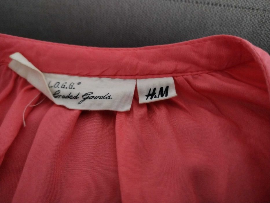 vand bluza dama, de vara, de la H&M mar. 42, si fusta neagra