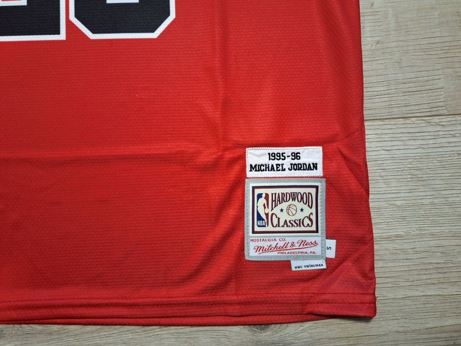 Баскетболен потник на Майкъл Джордан #Чикаго Булс #23# Mitchell&Ness!