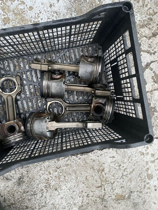 Бутала с биели за BMW 3.0d M57 231/235к.с Бмв