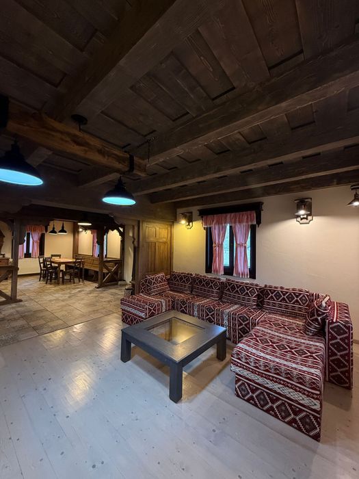 Cabana de inchiriat la poalele muntilor Piatra Craiului