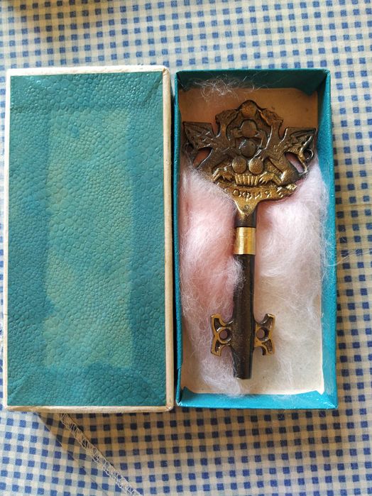 стар бронзов тирбушон София