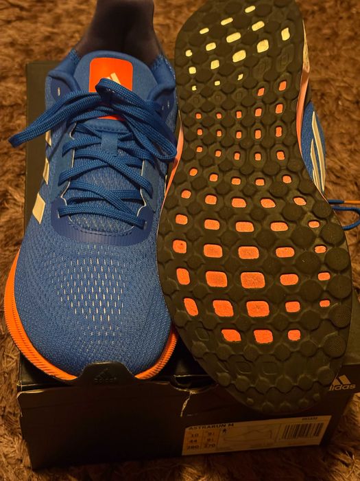 Adidas Astrarun Neutral ,mar 42 ,Originali made Indonesia ,27 cm