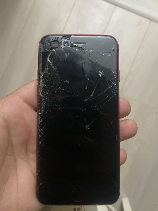 Айфон SE 64 гб плоха