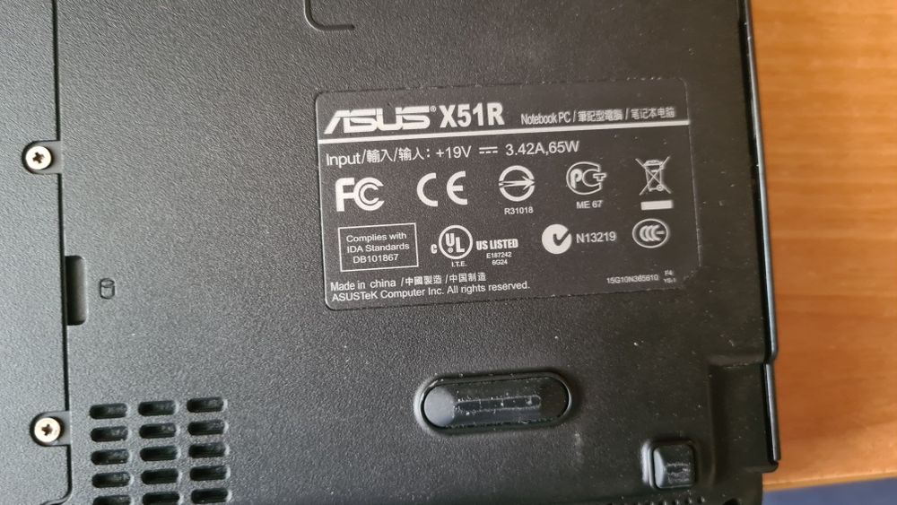 Продам ноутбук на запчасти