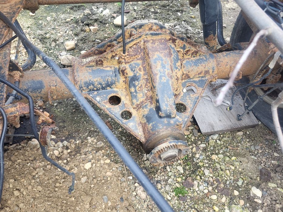 Vând punți de spate Iveco 6.5-7.5 tone