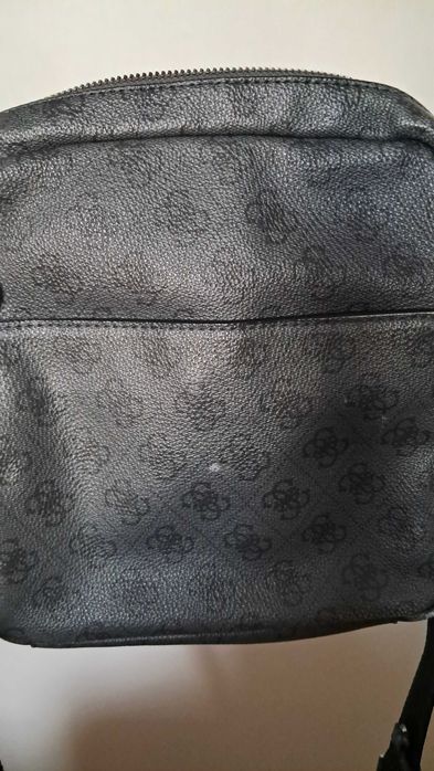 Мъжка чанта Guess