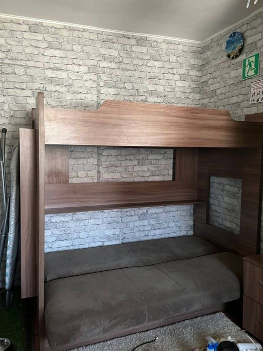 Кровать двухъярусная