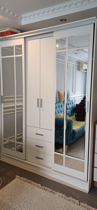 Шкаф купе в отличном состояний