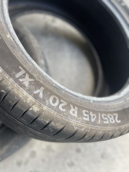 2X 285 45 20 Continental Premium contact 7