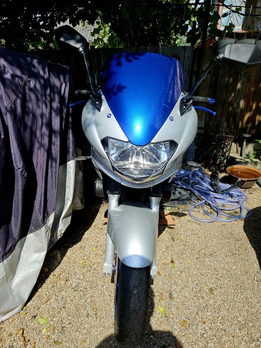 Kawasaki ZR-7 /zr 750 ( schimb distibutie & ulei )