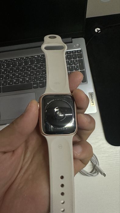 Apple Watch SE 44mm