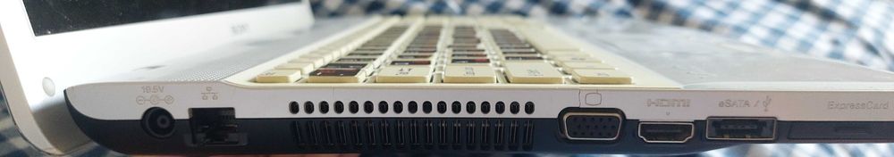 Продам ноутбук Sony Vaio (VPCEB)