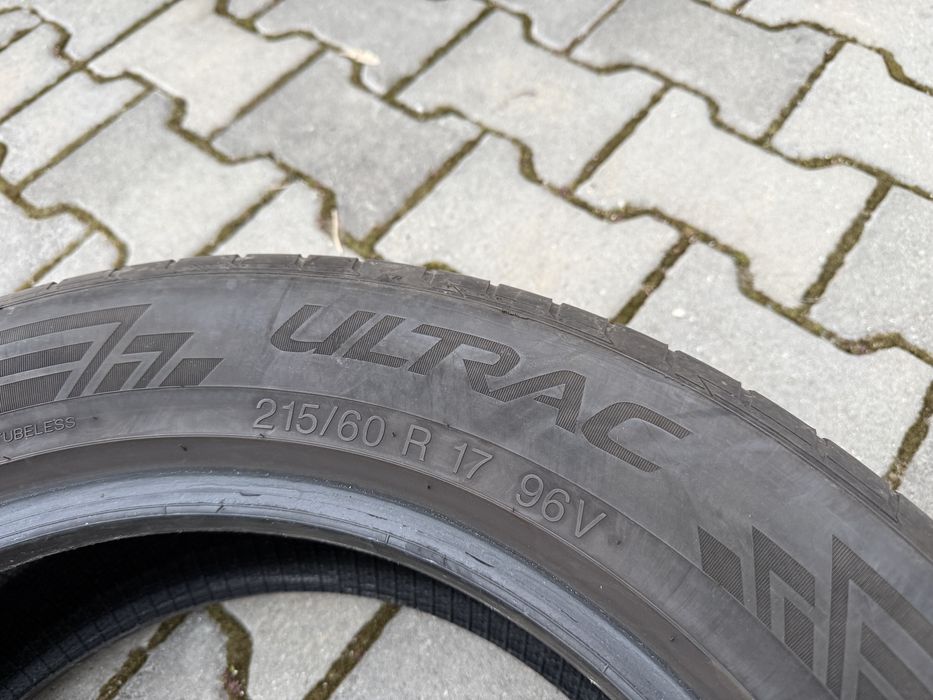 2бр. Летни Гуми С Борд 215/60R/17 -VREDESTEIN- DOT:0322 *40€ за 2бр. *