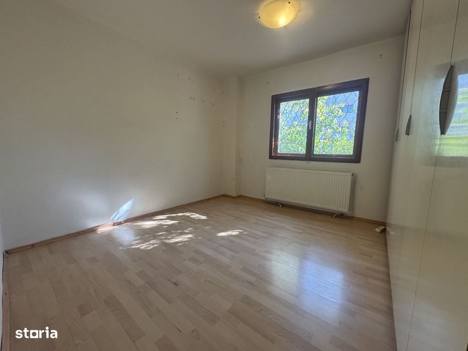 Nemobilat 3 camere 85 mp cu grădină Tatarasi Metalurgie