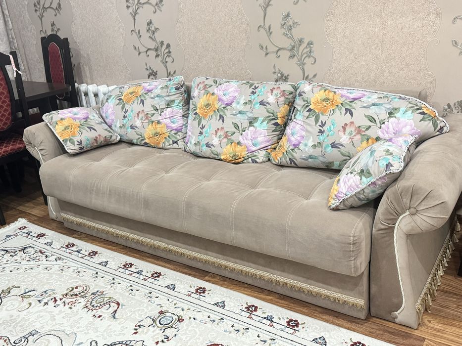 Продам диван б/у СРОЧНО!