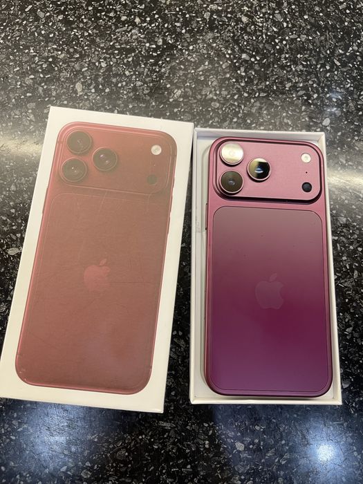 Продам Iphone 18 pro max бордовый