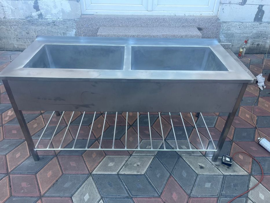 Chiuvete inox la comanda