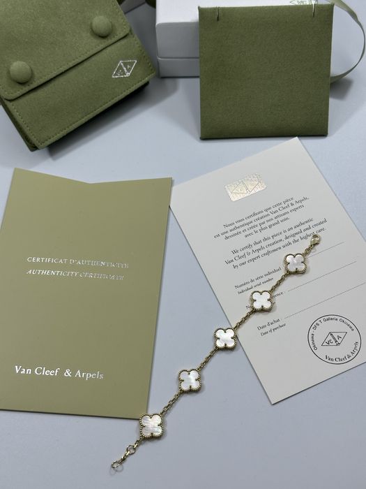 Brățară Van Cleef & Arpels 5 motifs Gold 750 White Pearl