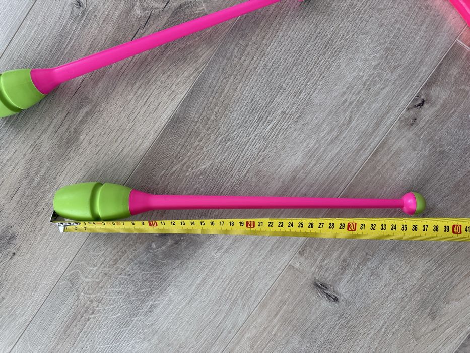 Обруч в чехле и булавы