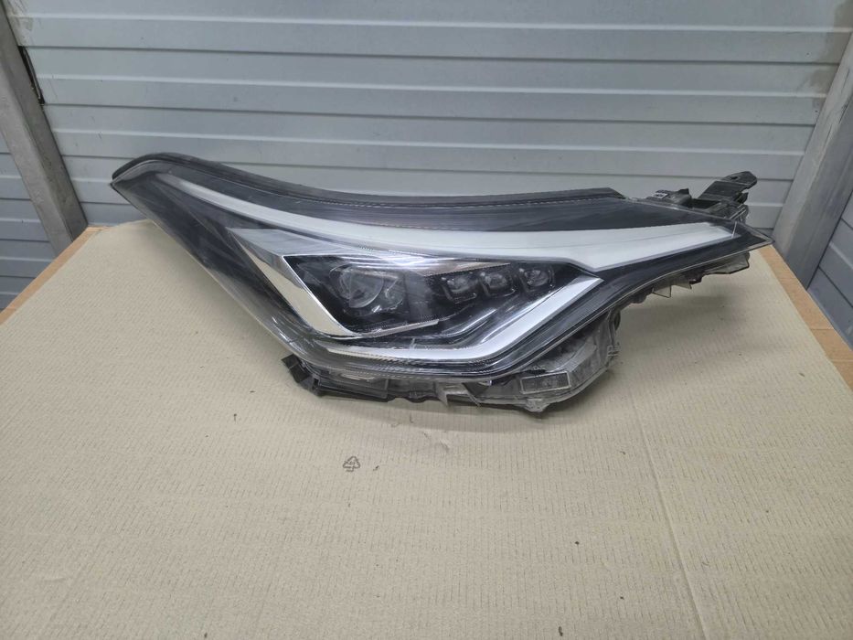 Far Dreapta Toyota C-HR C HR full led An 2019 - 2023 cod 81110-F4280-00 81110-F4280