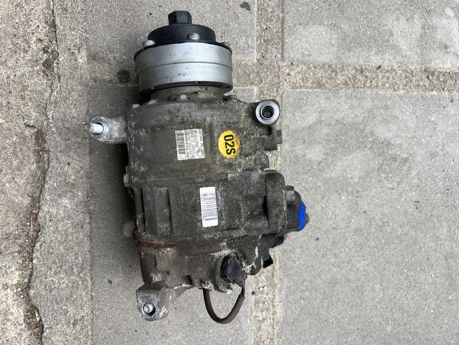 Климатичен компресор Audi A8 D4