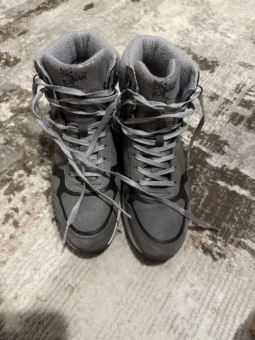 Дамски зимни високи обувки