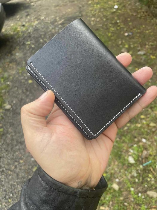 Portofele din piele naturala lucrate integral manual in Romania