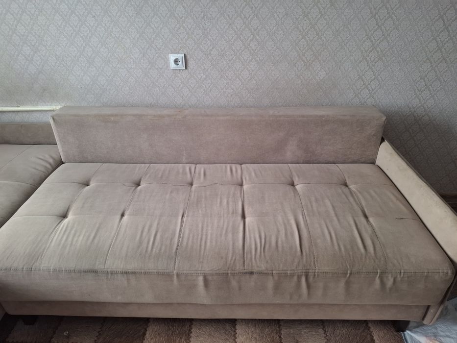 Срочно продам диван