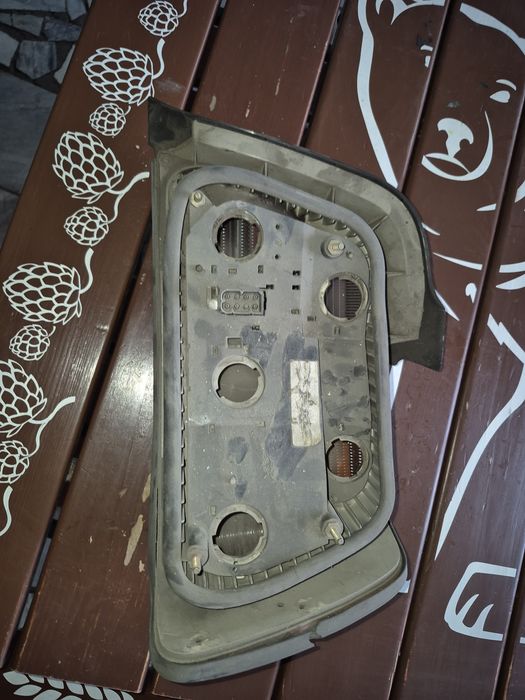 Продам заднию фару бмв е 36