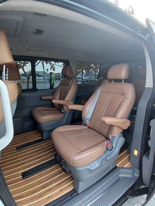 Avtomobil Hyundai staria