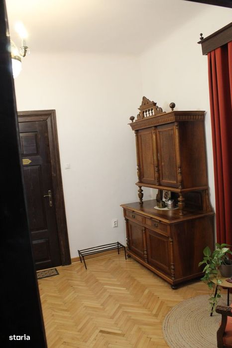 Duplex ultracentral, langa Biserica Neagra